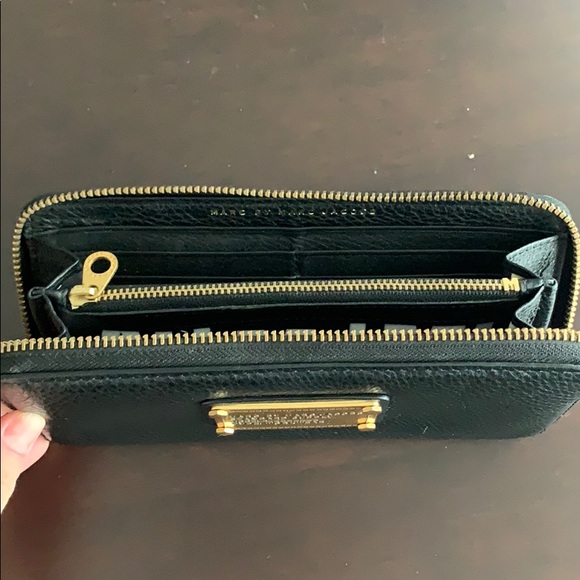 Marc Jacobs zip wallet black leather - Picture 3 of 4
